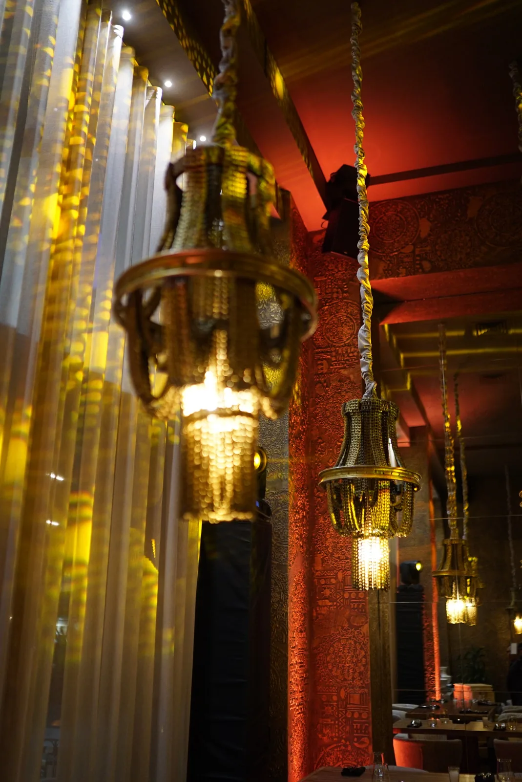 Chandeliers dorés Anarkali Casablanca
